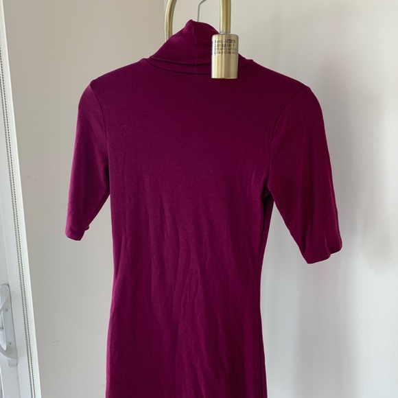 Elbow length purple turtleneck - Picture 4 of 4